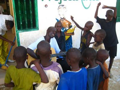Singin to the children Singin to the children