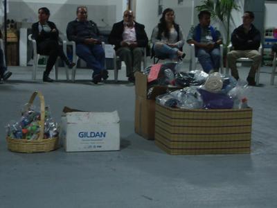 Christmas gifts given to migrants and volunteers Christmas gifts given to migrants and volunteers