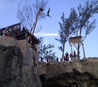 Cliff divers Cliff divers