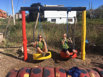 Volunteers at a local playground in Ecuador Volunteers at a local playground in Ecuador