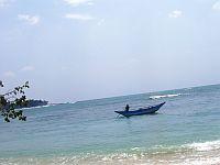 Fishing boat at Una