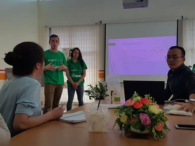 Medicine volunteers giving a presentation in Vietnam Medicine volunteers giving a presentation in Vietnam