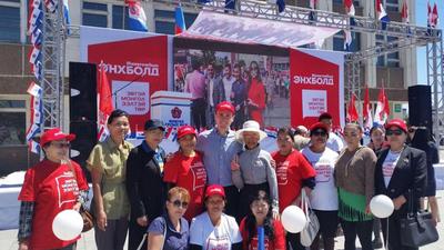 John and the NGO staff at a campaign day in Mongolia John and the NGO staff at a campaign day in Mongolia