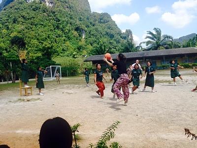 Enseignement - Thailande Caroline Roy Brazeau