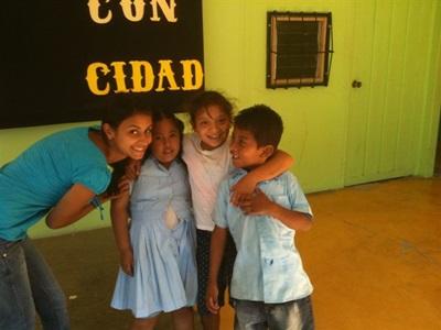 Avec les enfants Costaricains Avec les enfants Costaricains
