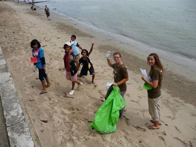Activité de nettoyage des plages Activité de nettoyage des plages